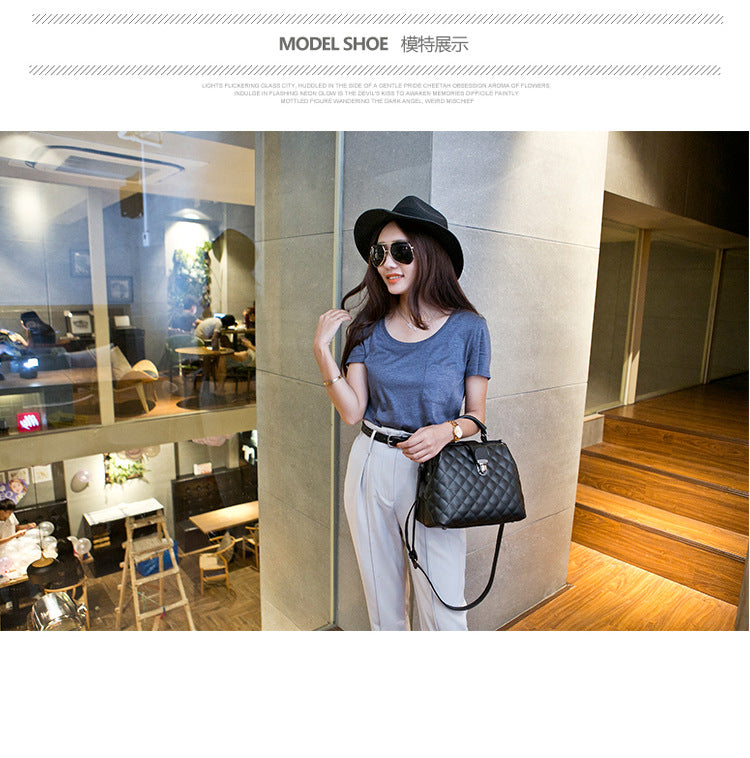 Leather bags new summer Lingge leather retro Doctor Bag Fashion Shoulder Bag hand