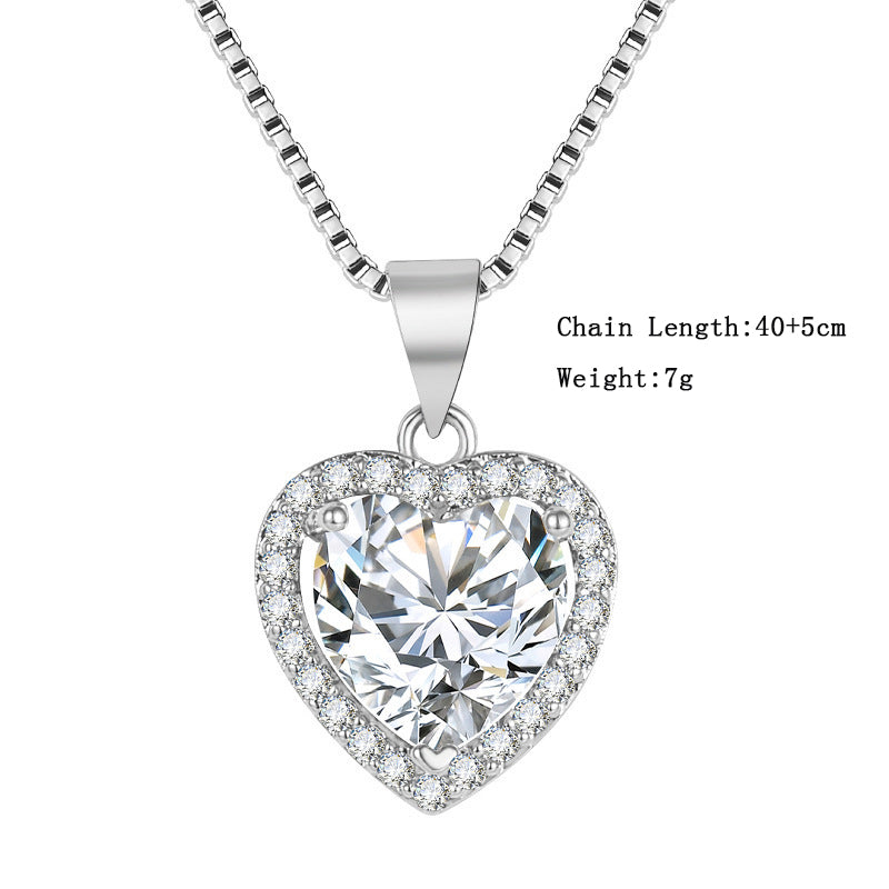 New White Diamond Imitation Moissanite Heart Pendant Necklace Fashion Collarbone Necklace For Girlfriend Jewellery Gift