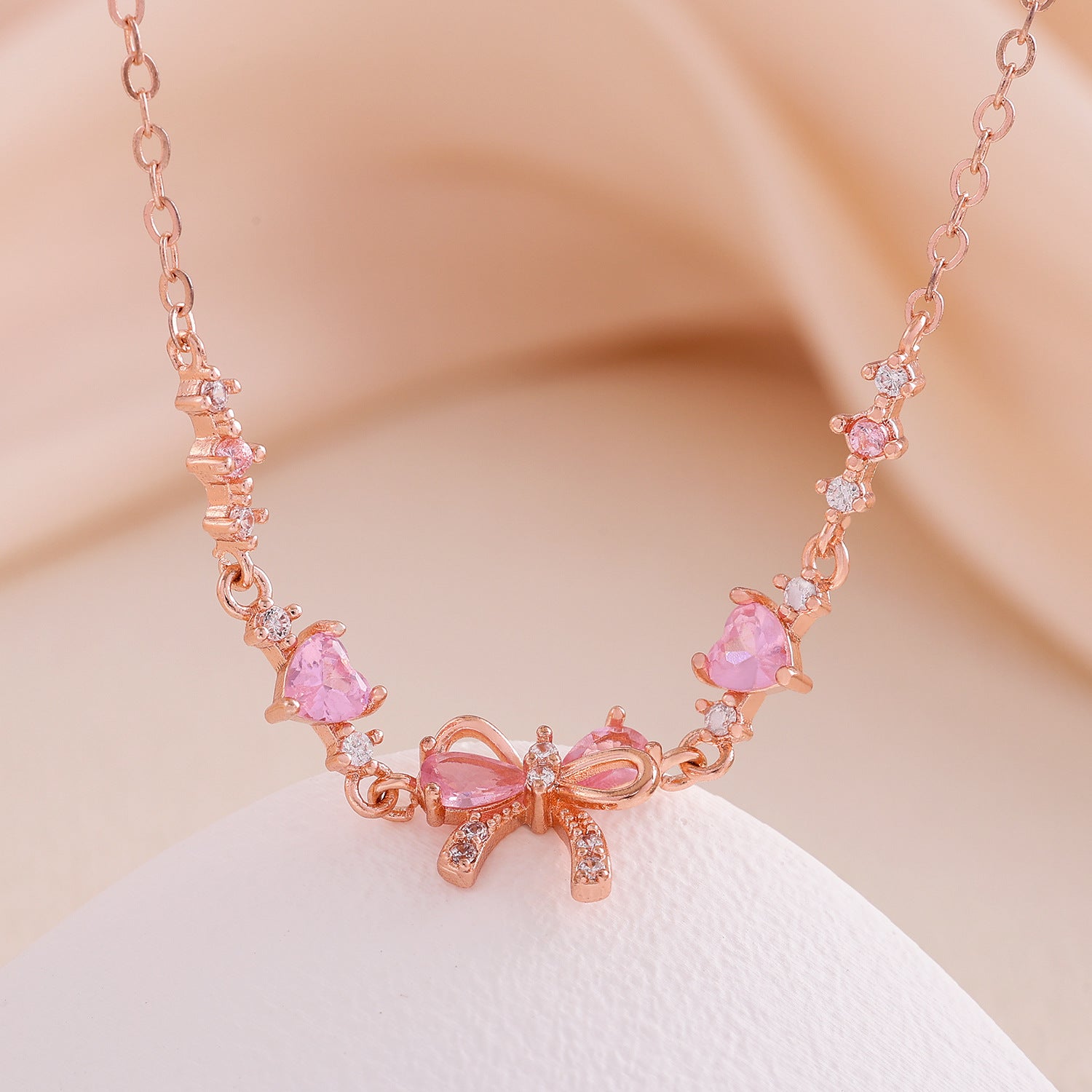 Cute And Sweet Heart-shaped Zircon Butterfly Bracelet Plated With 18K Gold.